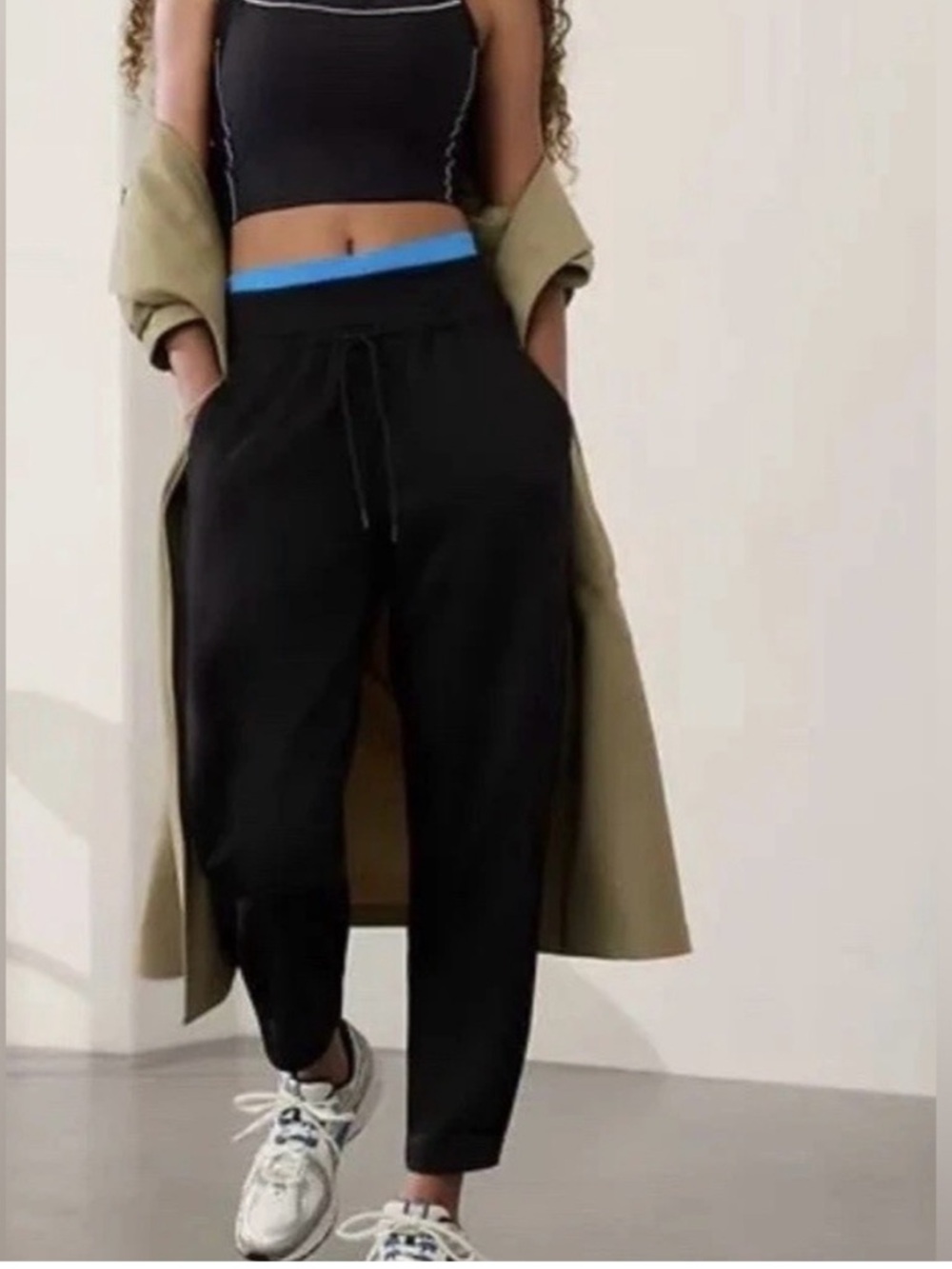 Athleta Allure high rise Black Jogger Pants